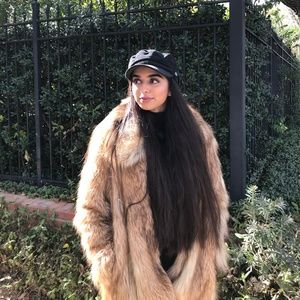 Meet your Posher, Muminah